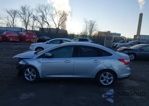 2014 Ford Focus Se z USA, uszkodzony, nr VIN 1FADP3F25EL146767